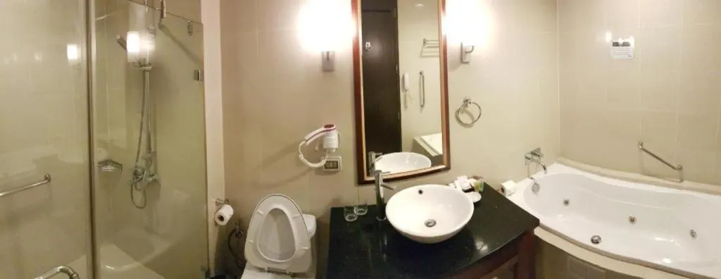 Hotel Supreme Convention Plaza