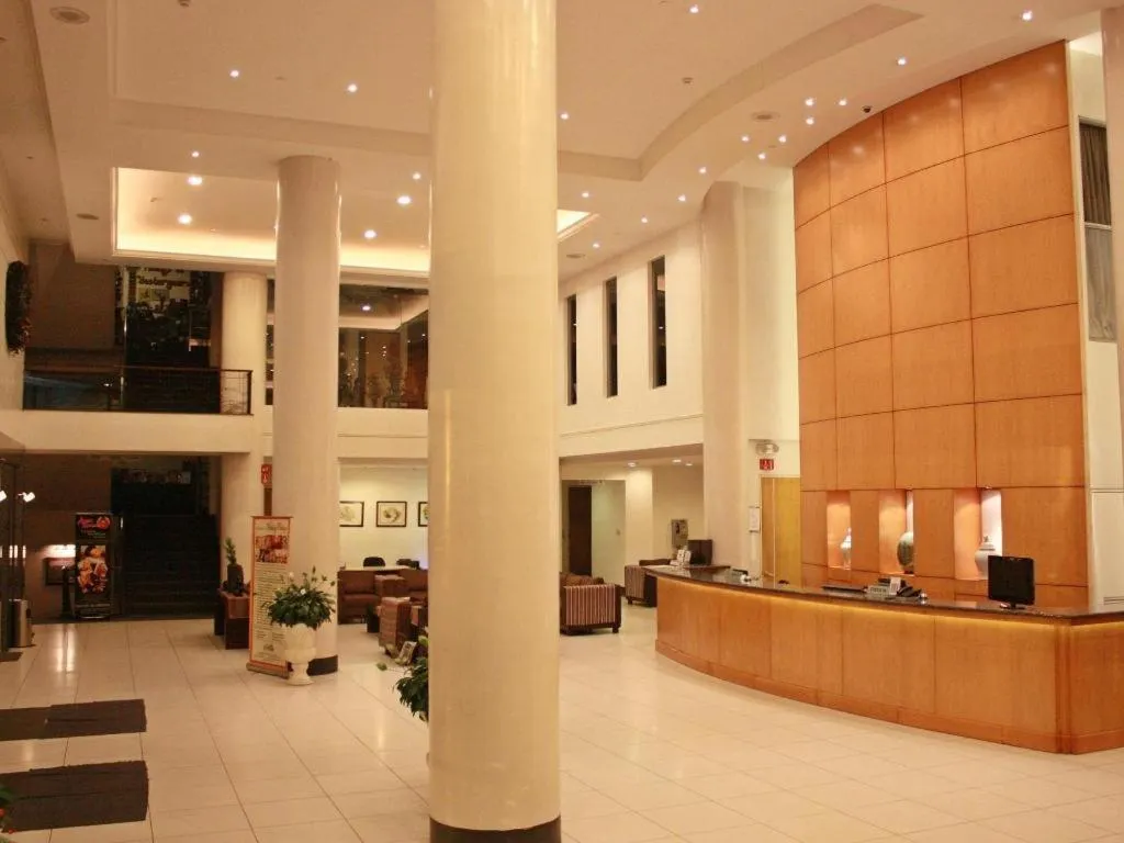 Hotel Supreme Convention Plaza