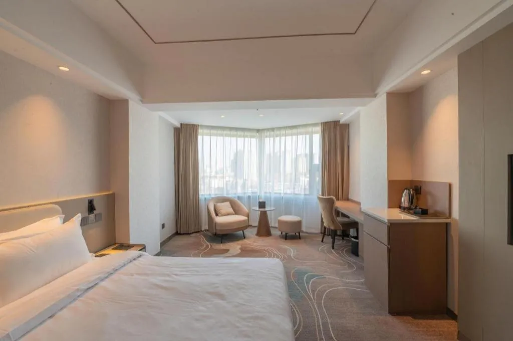 Bed in Xian Empress Hotel