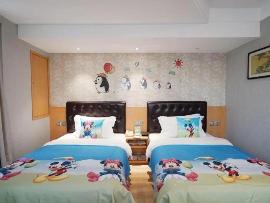 Bed in Xian Empress Hotel