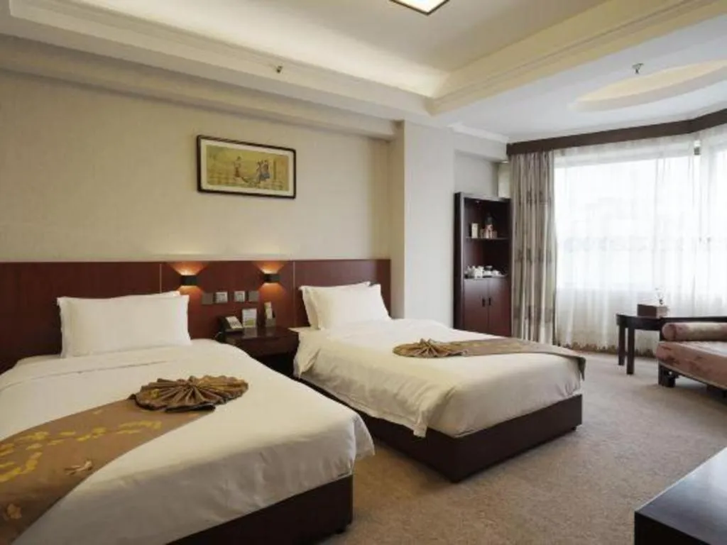 Bed in Xian Empress Hotel