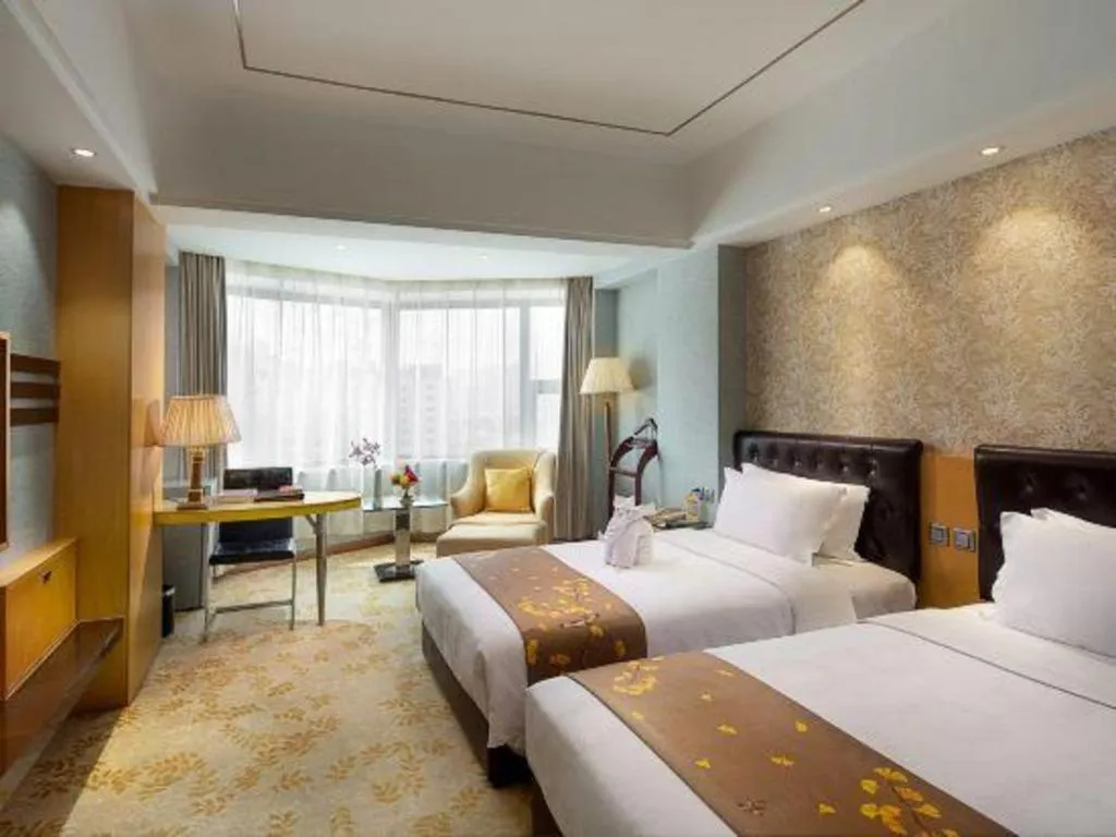 Bed in Xian Empress Hotel