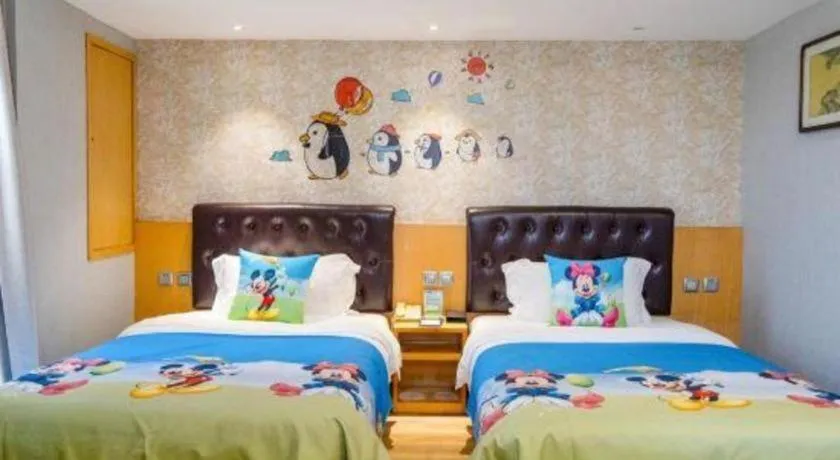 Bed in Xian Empress Hotel