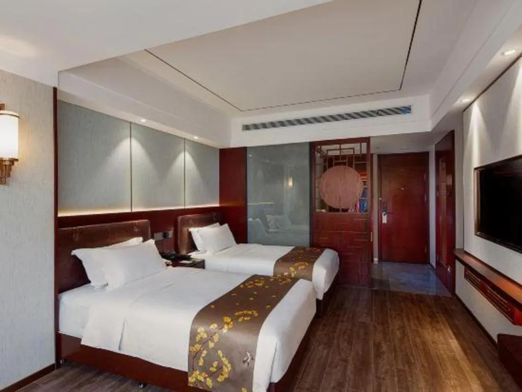 Bed in Xian Empress Hotel