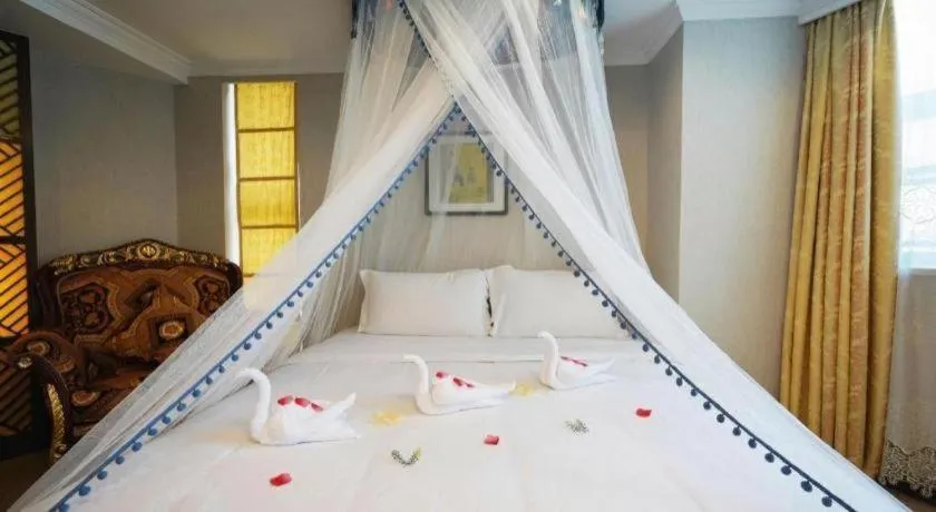 Bed in Xian Empress Hotel