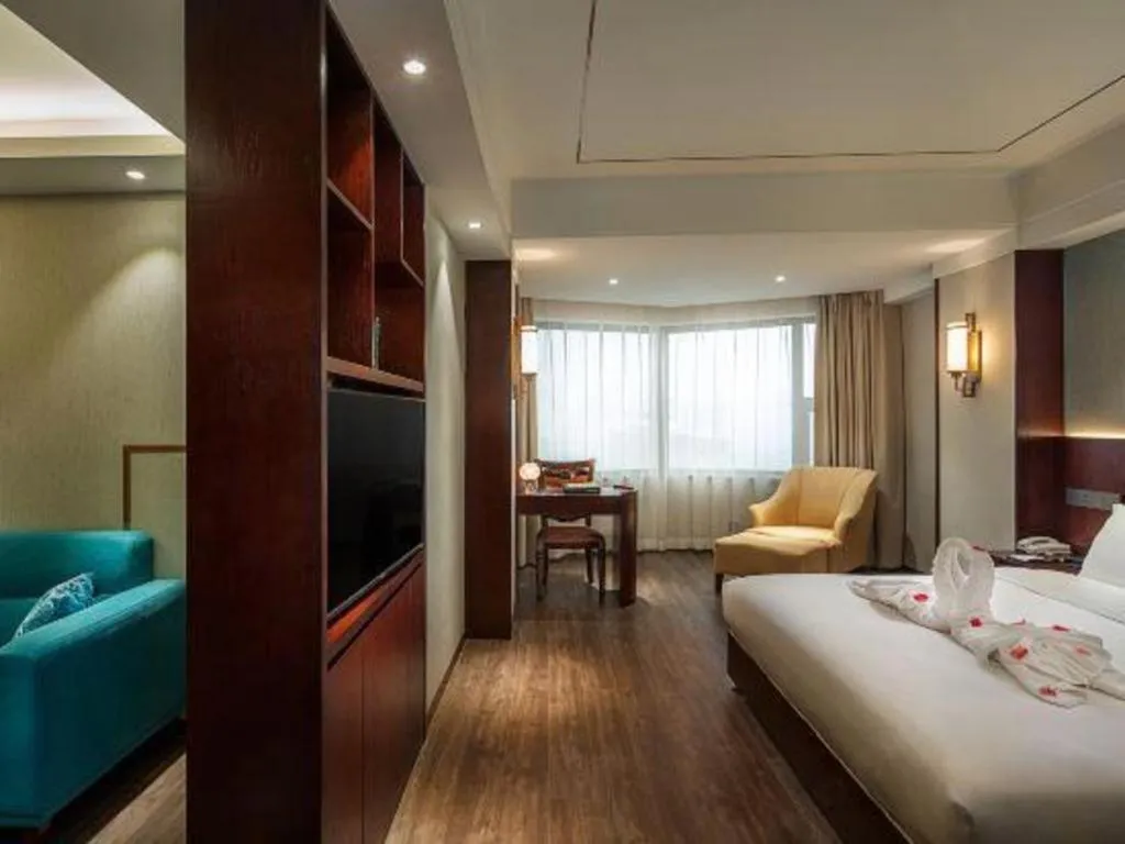 Bed in Xian Empress Hotel