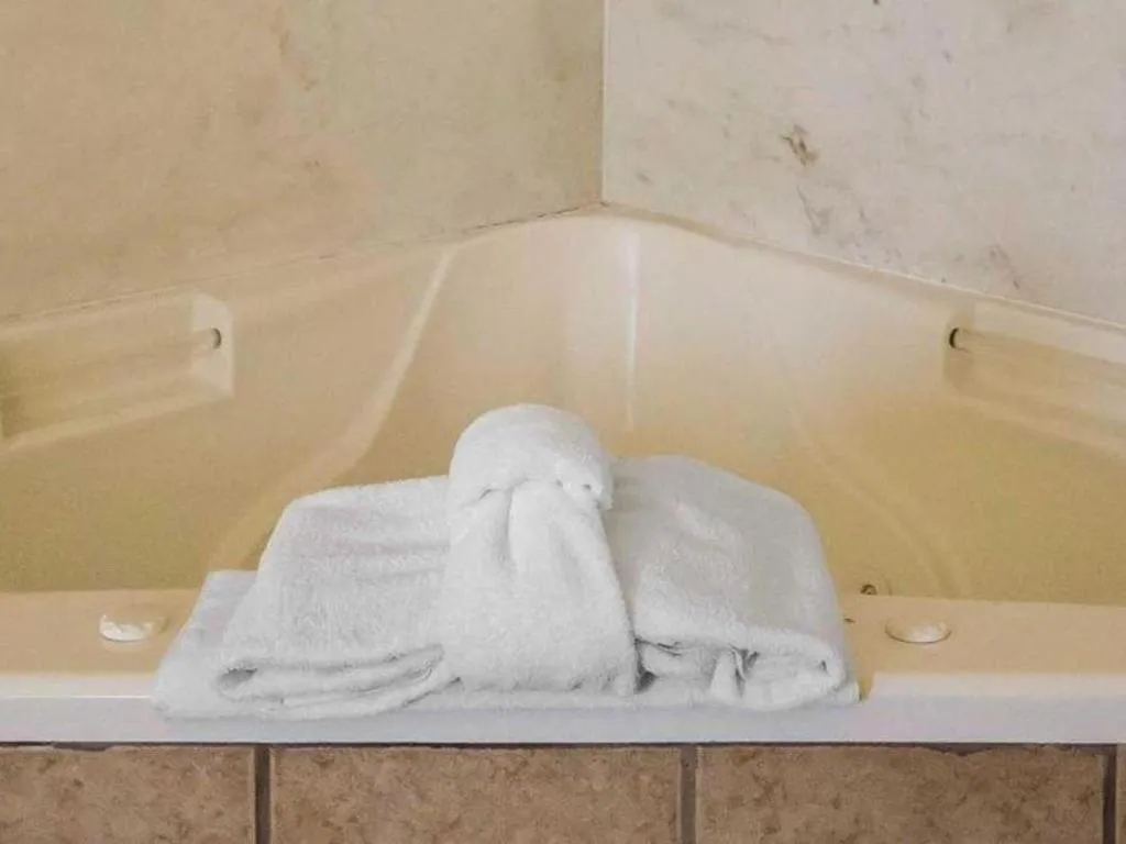 Quality Suites Jeffersonville - Louisville North