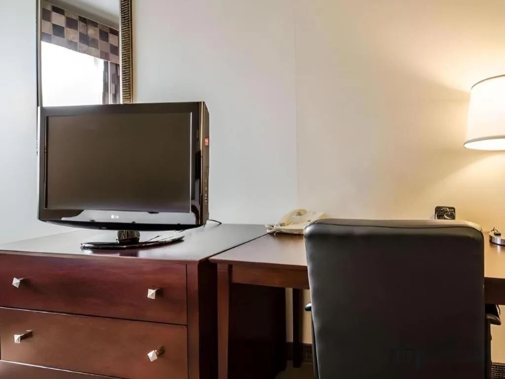 Quality Suites Jeffersonville - Louisville North