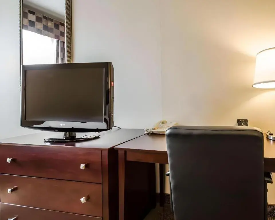 Quality Suites Jeffersonville - Louisville North Quality Suites Jeffersonville - Louisville North