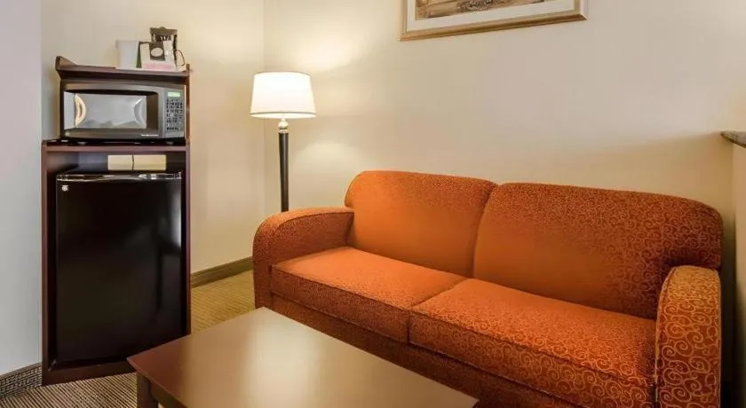 Quality Suites Jeffersonville - Louisville North