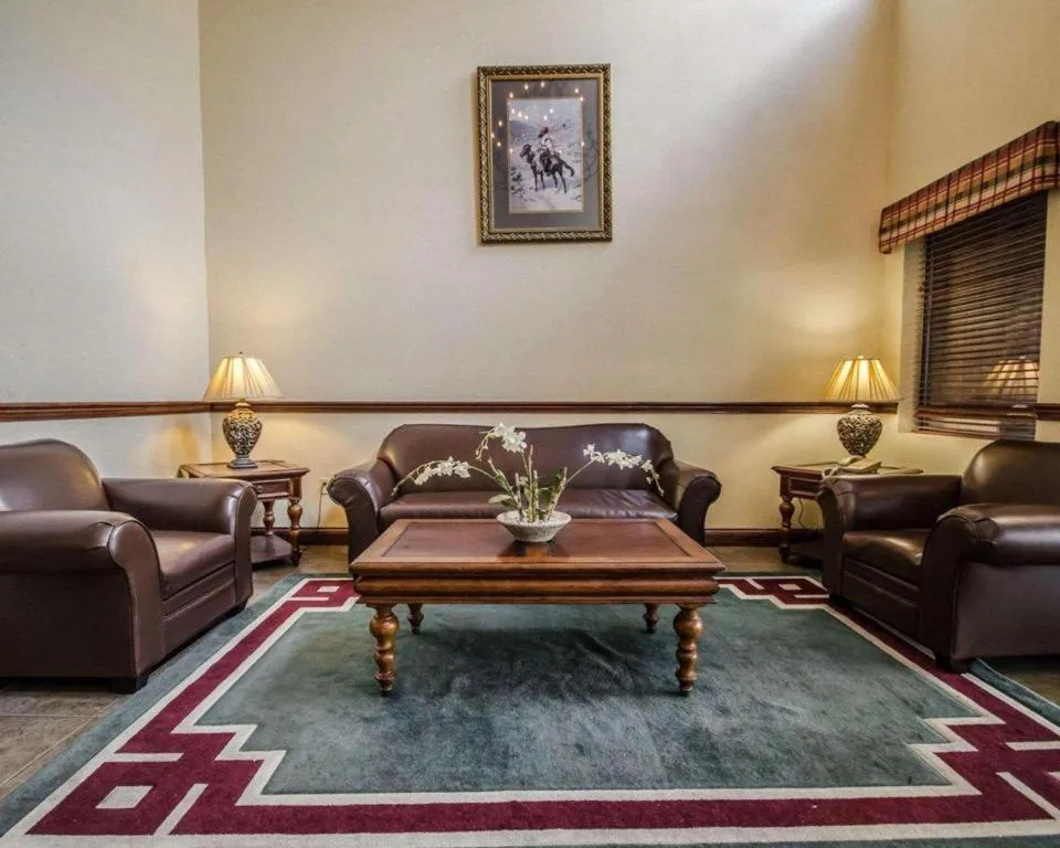 Quality Suites Jeffersonville - Louisville North