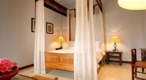 Baan Klang Wiang Hotel