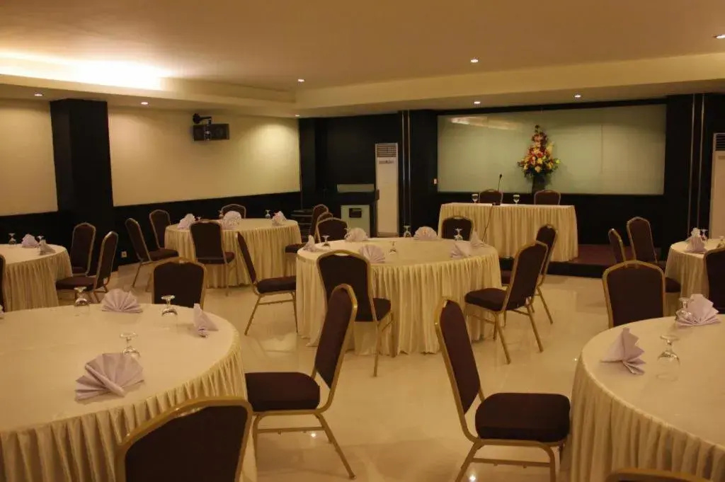 Travello Hotel Manado Travello Hotel Manado