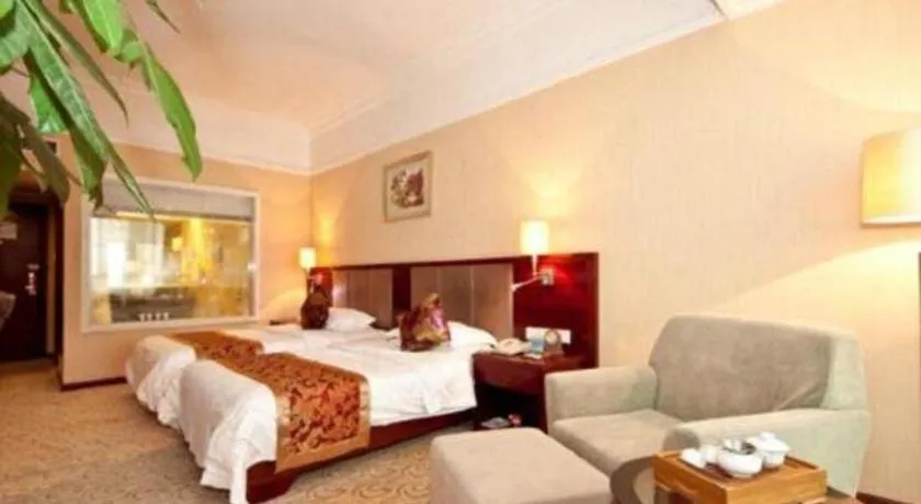 Bed in Fujian Galaxy Garden Hotel