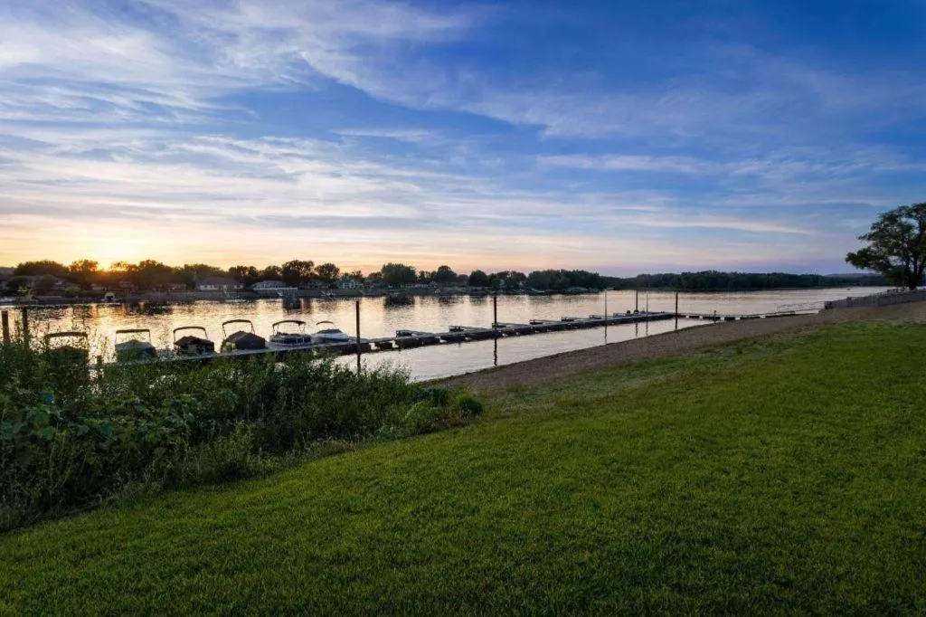 AmericInn by Wyndham La Crosse Riverfront-Conference Center