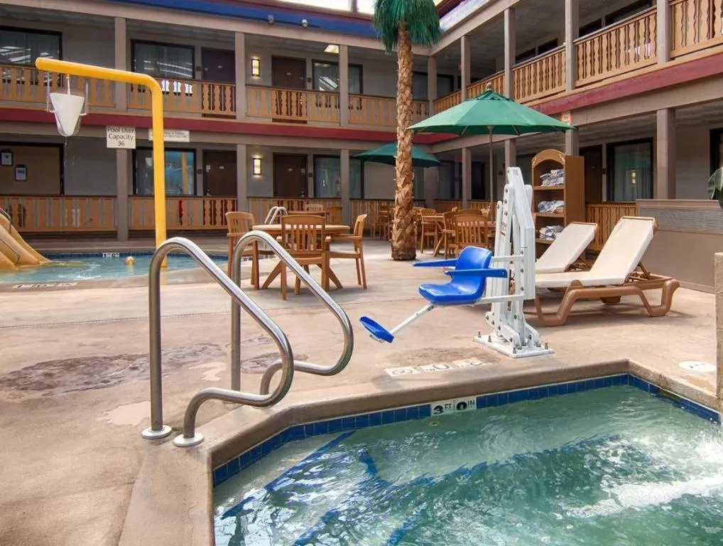 AmericInn by Wyndham La Crosse Riverfront-Conference Center