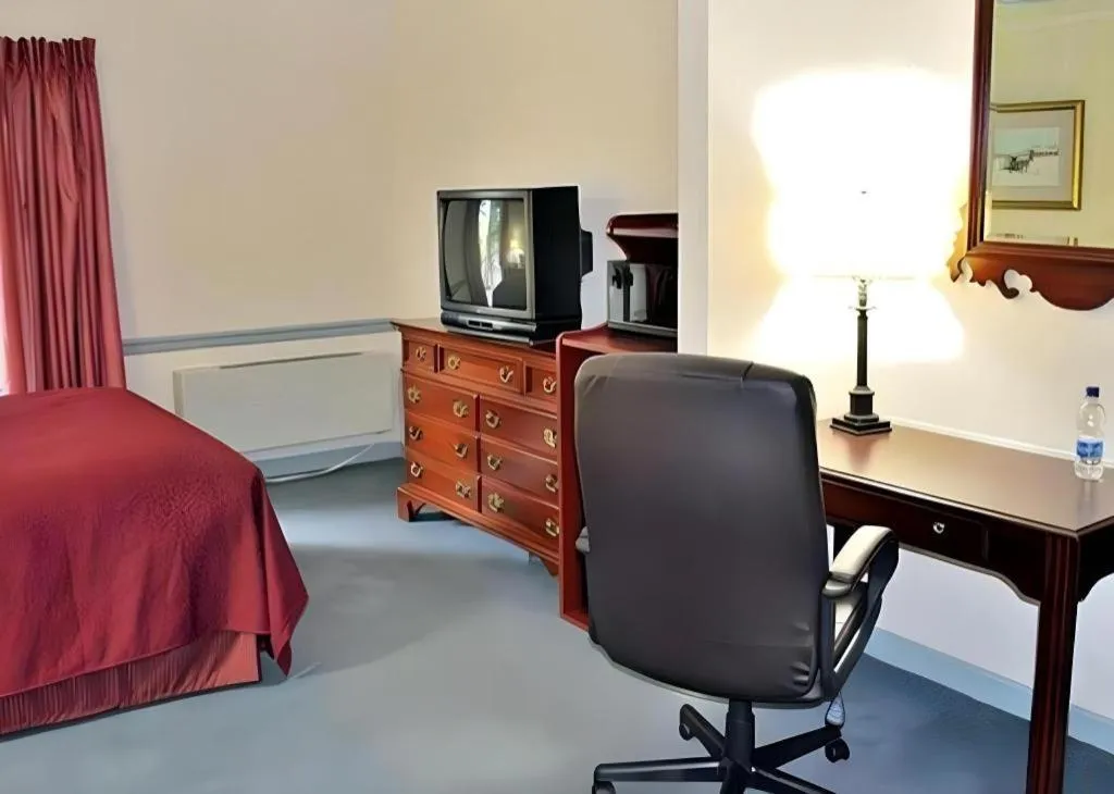 Bed in Rodeway Inn & Suites Myerstown - Lebanon