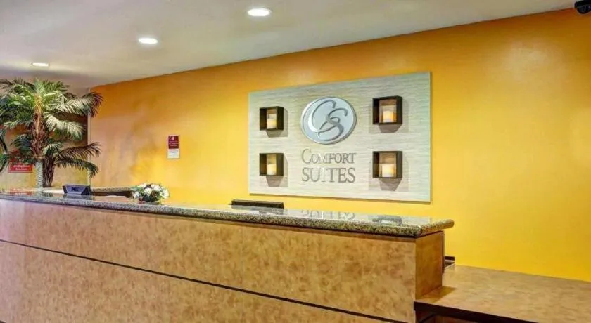 Comfort Suites