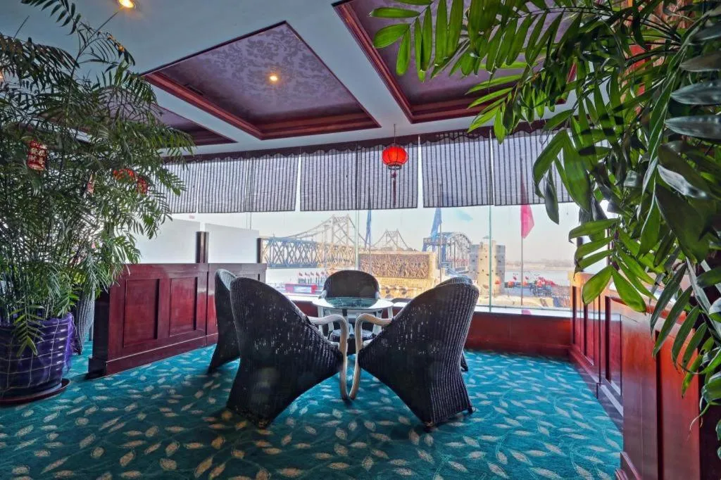 Dandong Rising Zhonglian Hotel