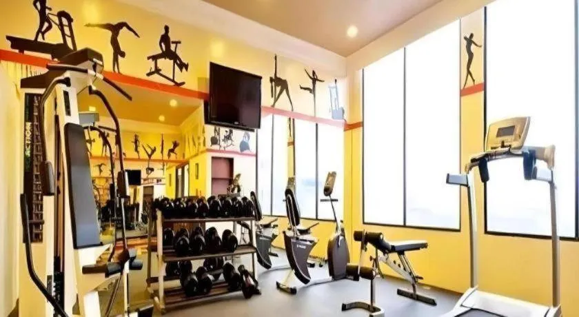 Amos Cozy Hotel Melawai