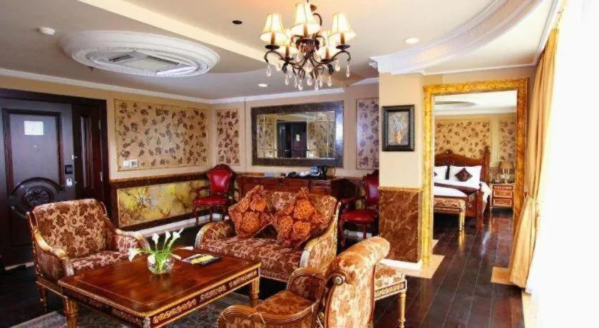 Amos Cozy Hotel Melawai