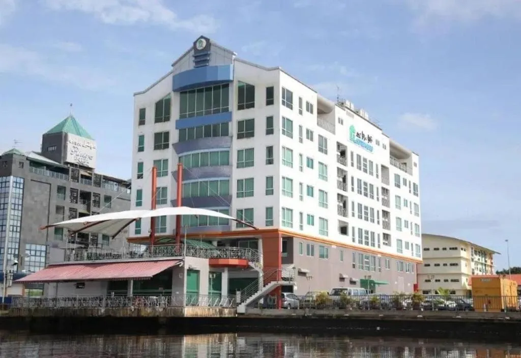 Plaza Sutera Biru Hotel