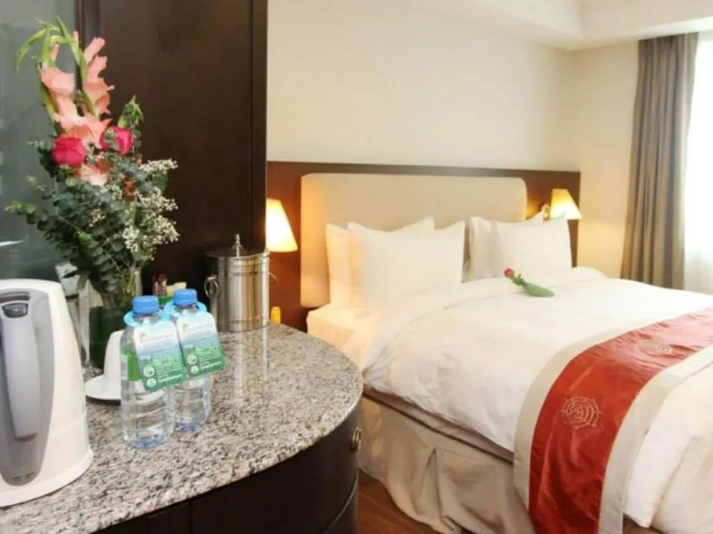 Bed in Plaza Sutera Biru Hotel