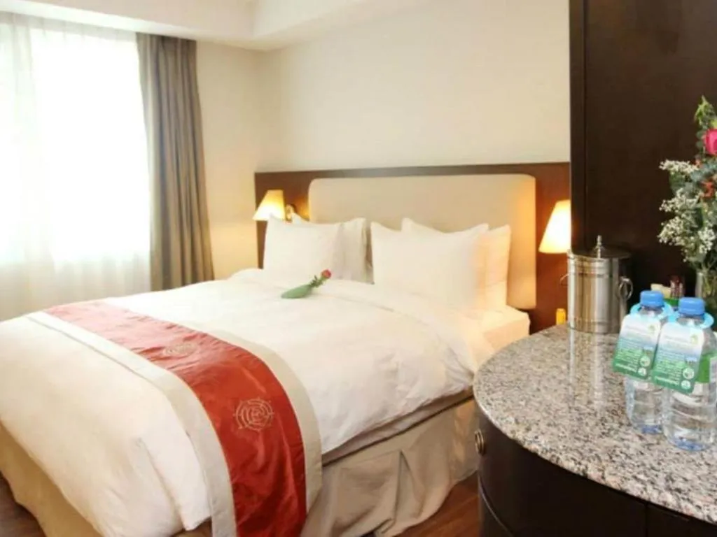 Bed in Plaza Sutera Biru Hotel