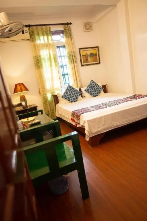 Bed in Canh Dieu Mountain Hotel