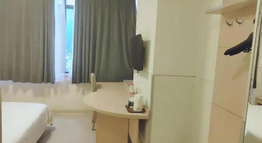 Bed in Jinjiang Inn E'ling Cultural and Creative Second Factory