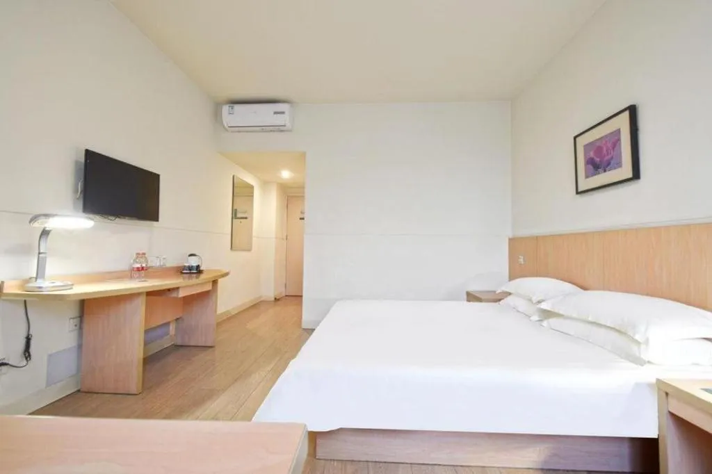 Bed in Jinjiang Inn E'ling Cultural and Creative Second Factory