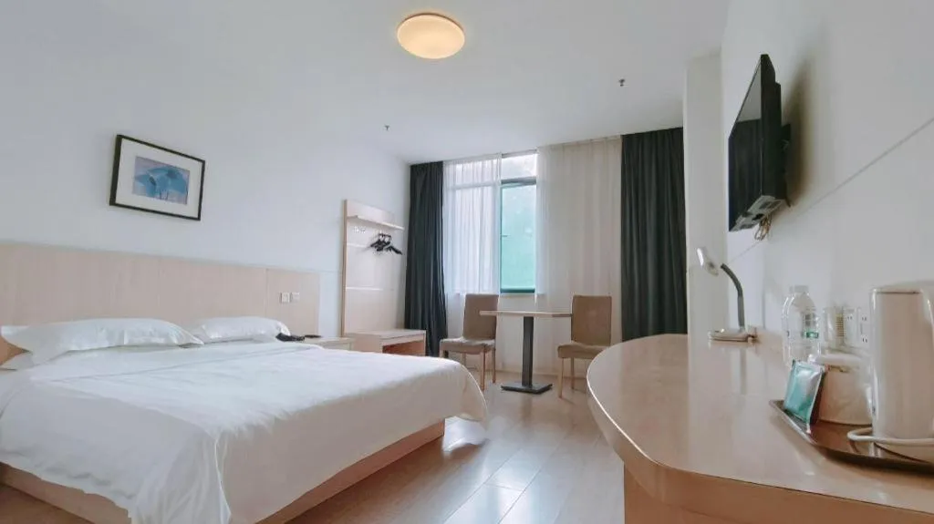 Bed in Jinjiang Inn E'ling Cultural and Creative Second Factory