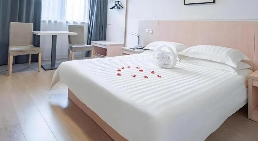 Bed in Jinjiang Inn E'ling Cultural and Creative Second Factory