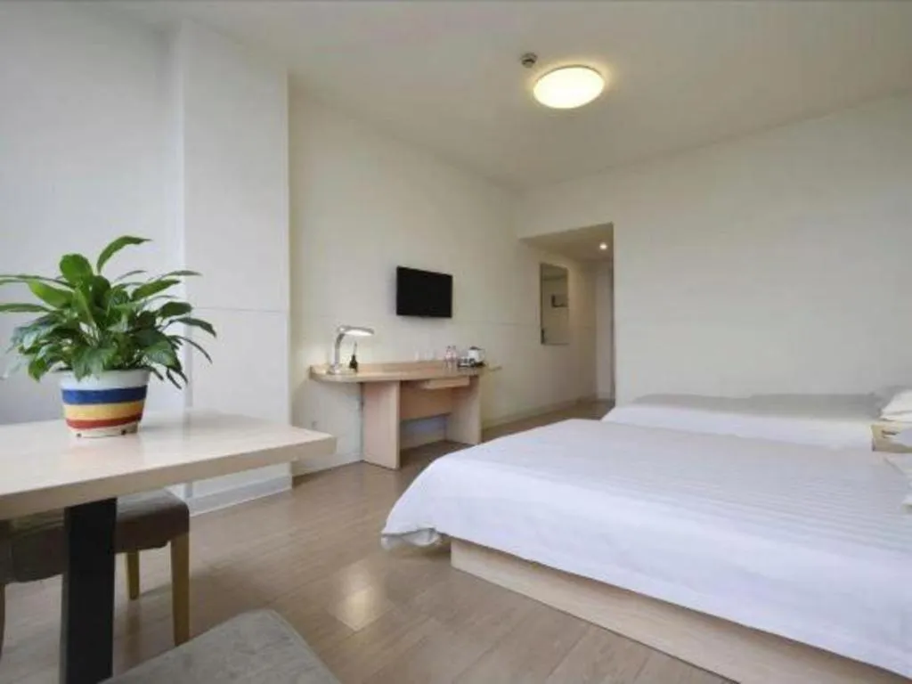 Bed in Jinjiang Inn E'ling Cultural and Creative Second Factory