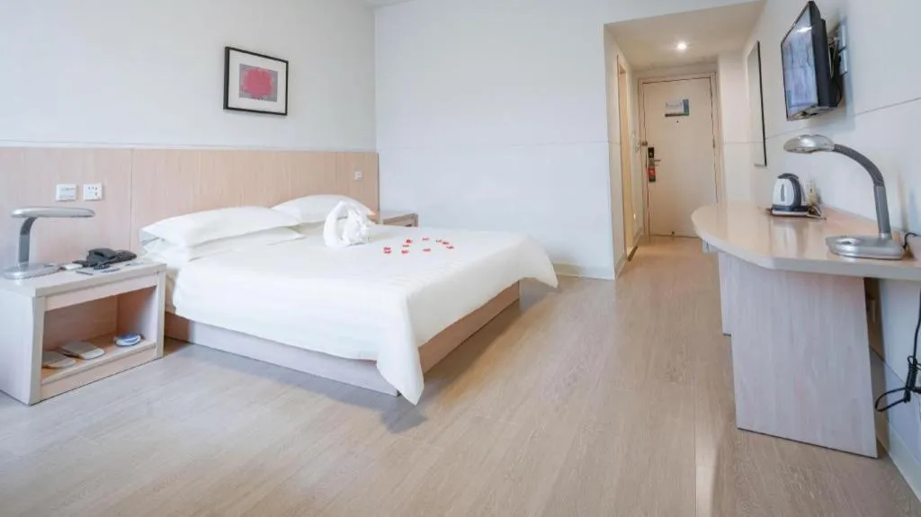 Bed in Jinjiang Inn E'ling Cultural and Creative Second Factory