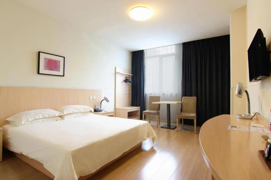 Bed in Jinjiang Inn E'ling Cultural and Creative Second Factory