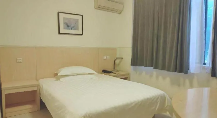 Bed in Jinjiang Inn E'ling Cultural and Creative Second Factory