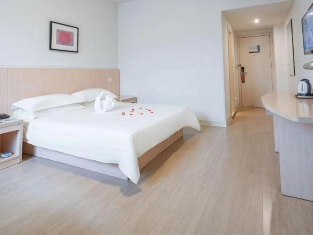 Bed in Jinjiang Inn E'ling Cultural and Creative Second Factory