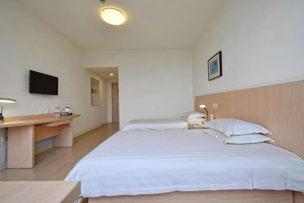 Bed in Jinjiang Inn E'ling Cultural and Creative Second Factory