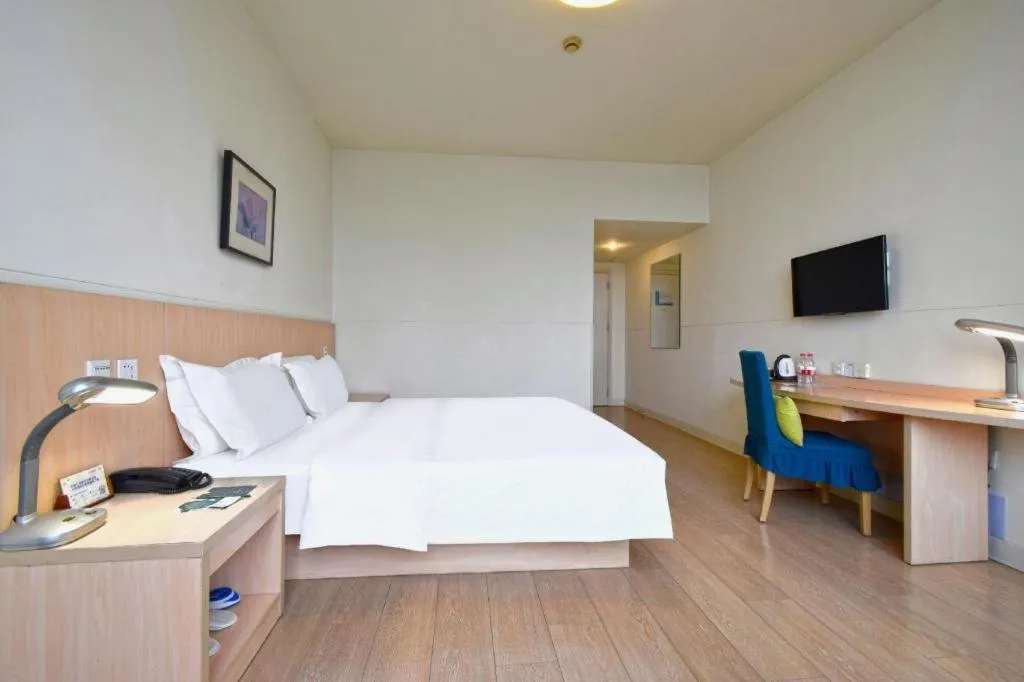 Bed in Jinjiang Inn E'ling Cultural and Creative Second Factory