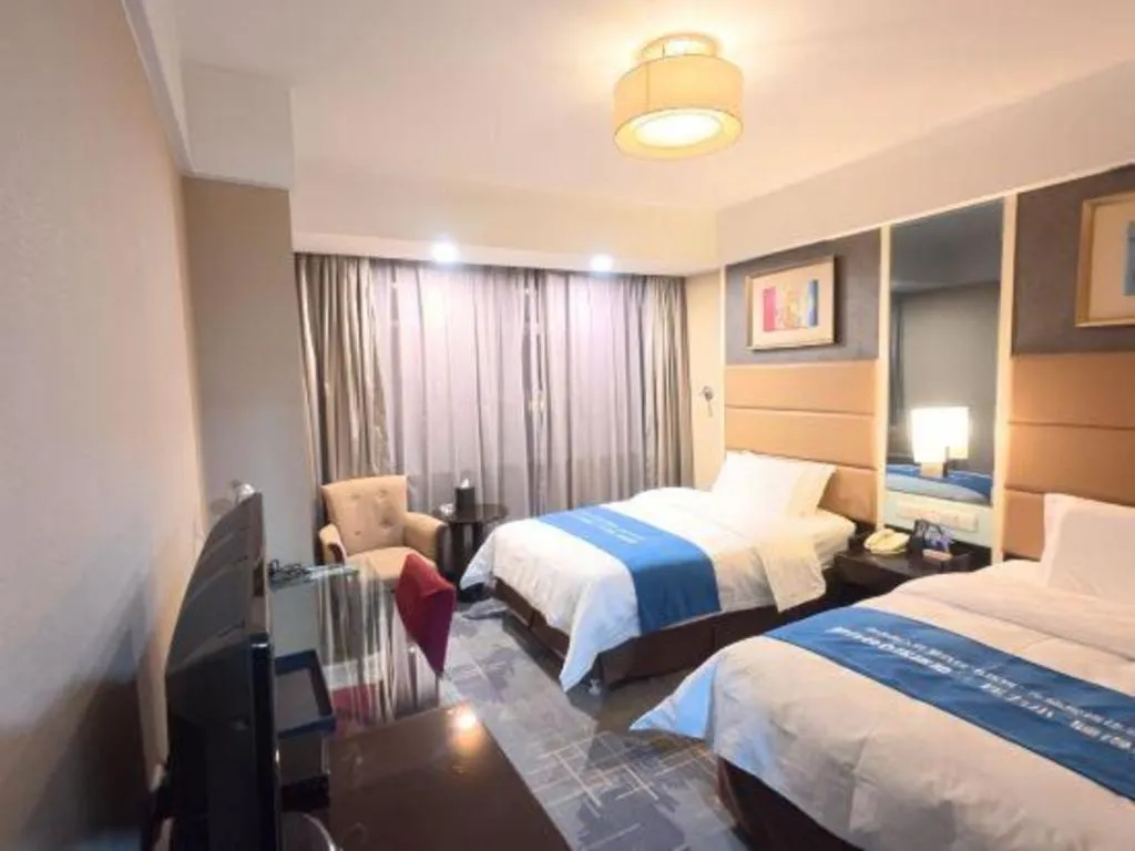 Bed in Zibo Blue Horizon International Hotel