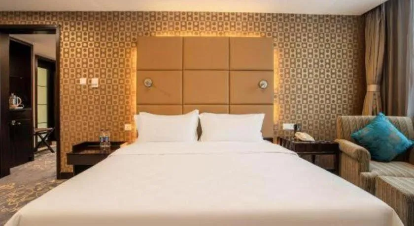 Bed in Zibo Blue Horizon International Hotel