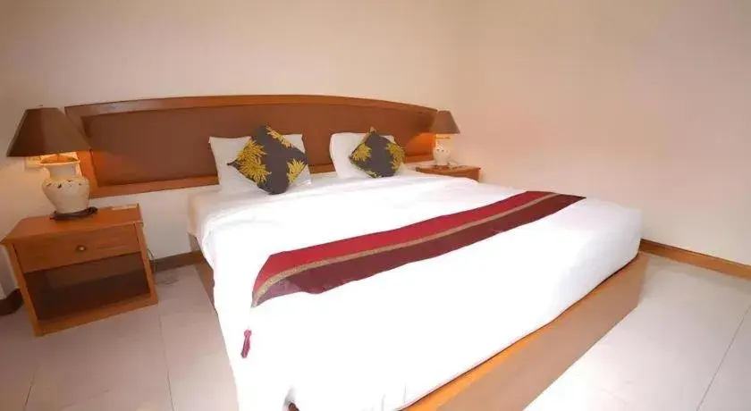 Bed in Golden Land Hotel Bed in Golden Land Hotel