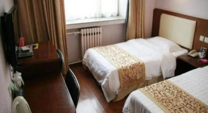 Bed in Super 8 Hotel Beijing International Exhibition Center