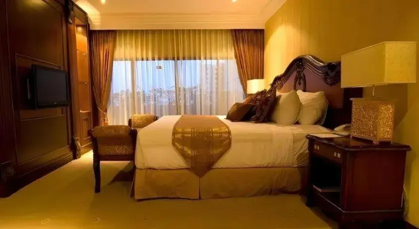 Bed in Danau Toba Hotel International Bed in Danau Toba Hotel International