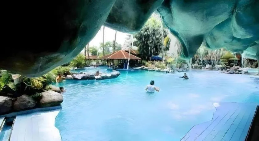 Danau Toba Hotel International