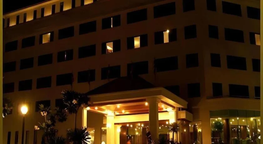 Sri U-Thong Grand Hotel