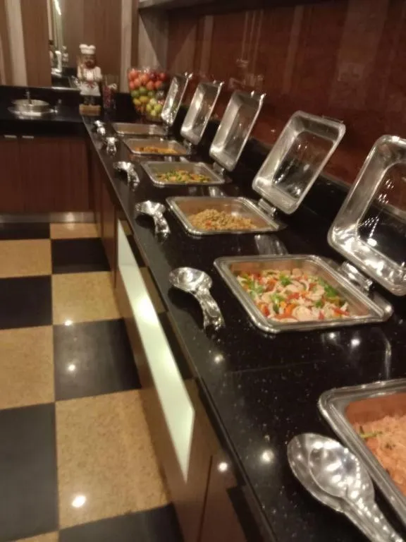 Sri U-Thong Grand Hotel