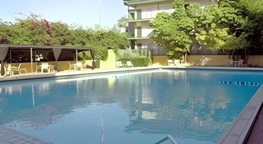 Magnuson Grand Conference Hotel