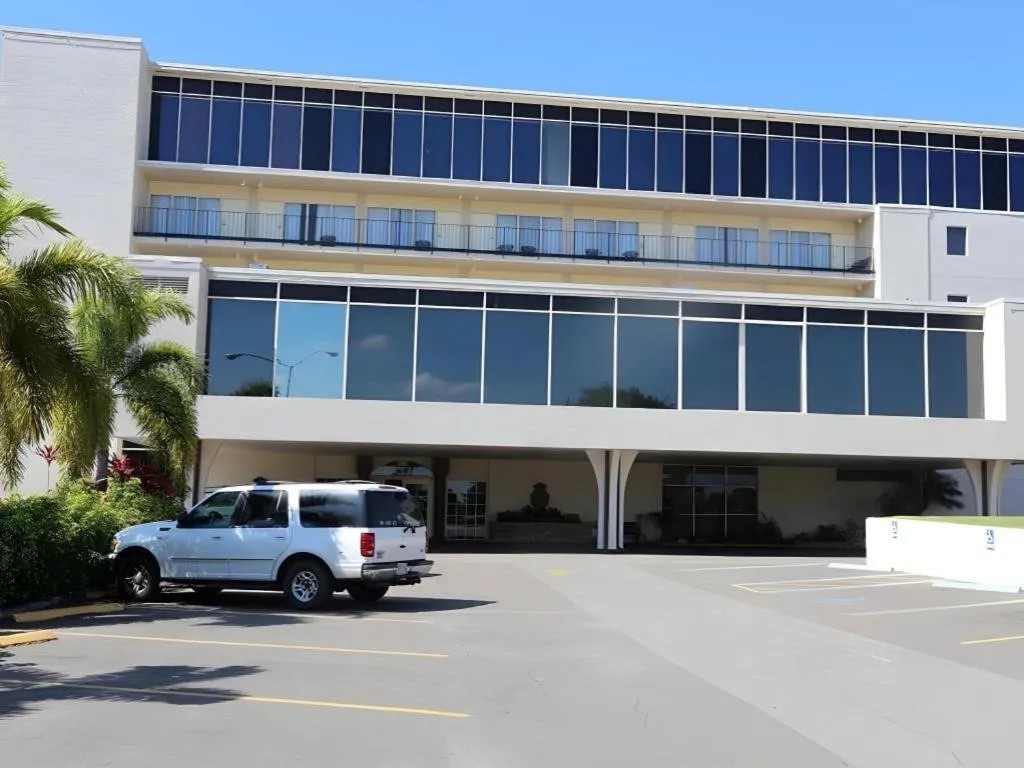 Magnuson Grand Conference Hotel